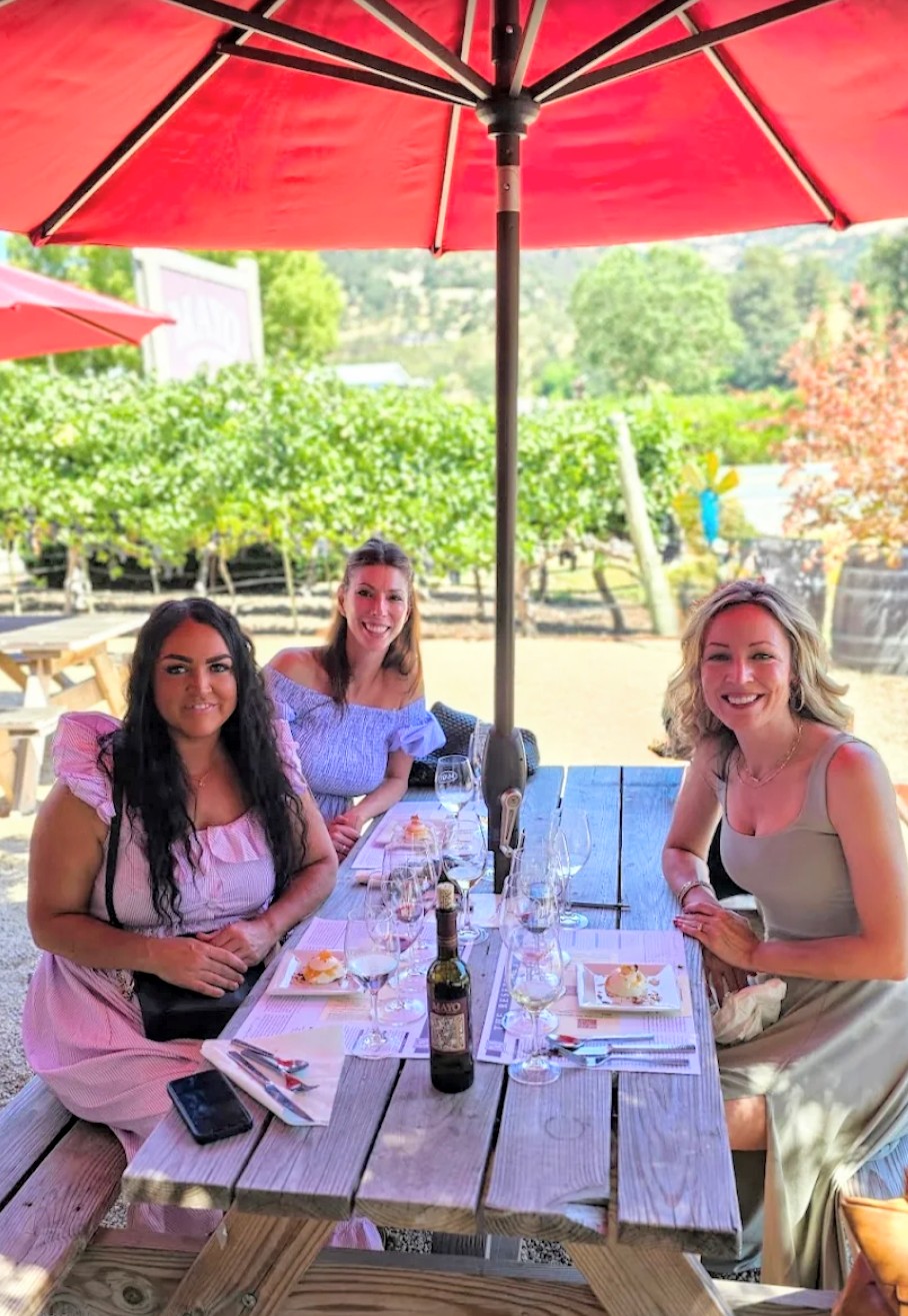 Recipe for an amazing weekend – friends, food & wine!